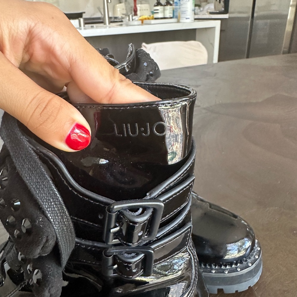 LIU JO BLACK BOOTS EXCELLENT CONDITION - Picture 6 of 6